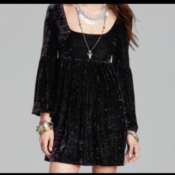 Free People Dresses & Skirts - Free People Crushed Velvet baby doll dress